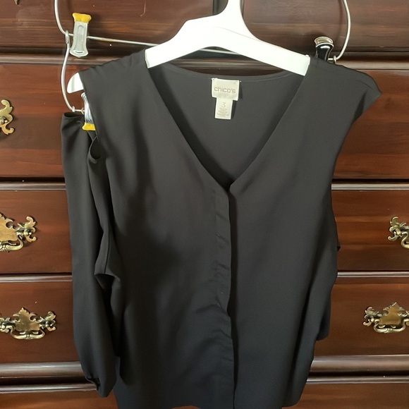 Chico’s 3 COLD SHOULDER white buttons Black blouse long sleeved v neck LNC - Picture 2 of 9